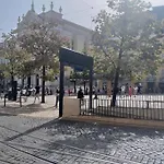 Modern Comfort Within Ancient Streets * Lissabon