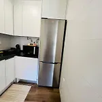 Modern Comfort Within Ancient Streets Appartement *